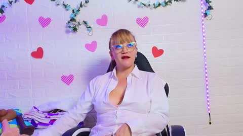 Naomi online show from 09/10/25, 12:38