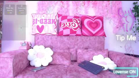 naomi_femme online show from 05/15/26, 11:17