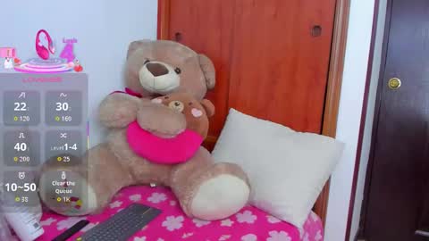 Naomi Rouse online show from 10/10/25, 12:31