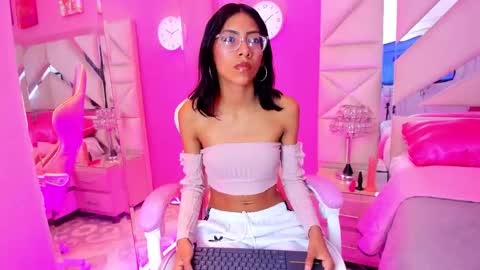 naomi_sara online show from 09/11/25, 07:14