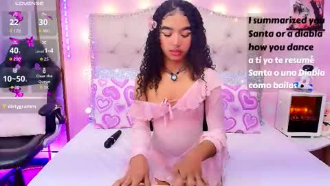 naomi_star8 online show from 10/04/25, 08:07
