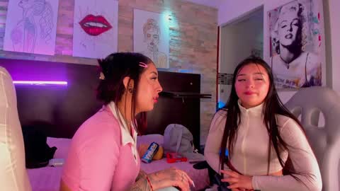 my main account is missnickeloo online show from 12/02/24, 05:15