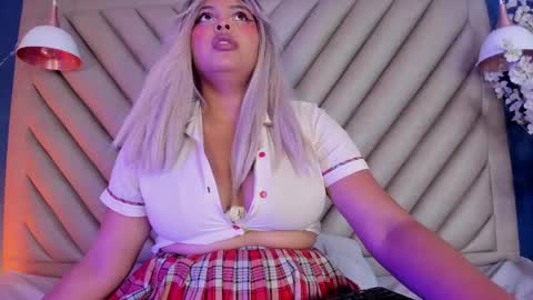 naomi_velour online show from 06/01/26, 08:10