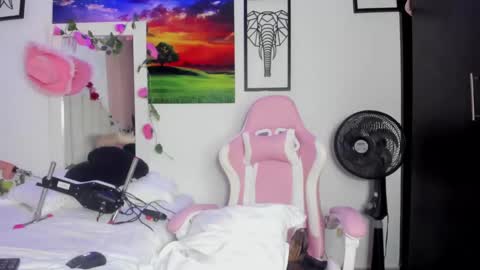    online show from 01/06/25, 09:11