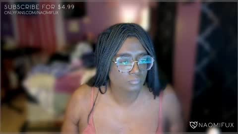 Snapshot of naomifux chatting on 12/14/24, 05:51 Naomi online show from 12/14/24, 05:51
