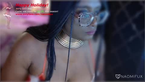 Snapshot of naomifux chatting on 12/18/24, 11:56 Naomi online show from 12/18/24, 11:56
