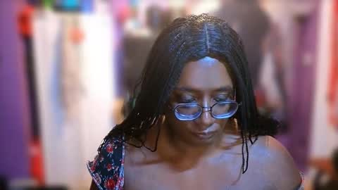 Naomi online show from 10/22/25, 10:26