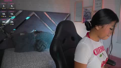 Naomi-Gray  online show from 07/08/26, 11:04