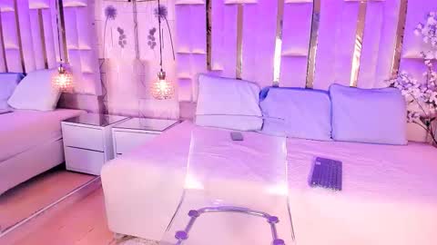 Snapshot of naomii_star chatting on 02/07/26, 04:38 online show from 02/07/26, 04:38