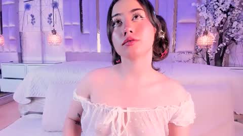 Snapshot of naomii_star chatting on 02/28/26, 05:41 online show from 02/28/26, 05:41