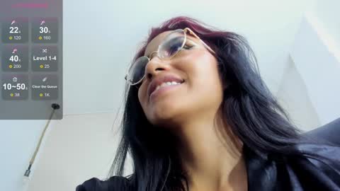 naomiiii   online show from 12/07/24, 05:26