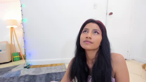 naomiiii   online show from 01/10/25, 01:21
