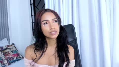 naomiiii   online show from 02/08/25, 05:29