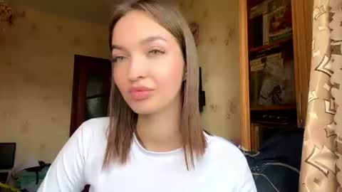 Lesi online show from 06/23/26, 10:57