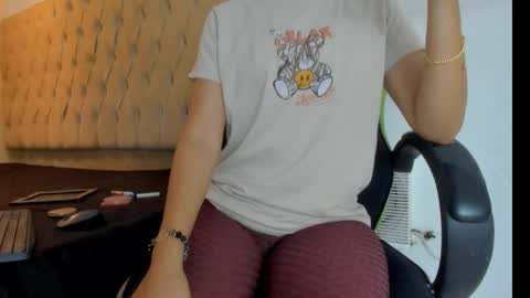 Snapshot of naomis_35 chatting on 02/10/26, 08:13 naomis_35 online show from 02/10/26, 08:13