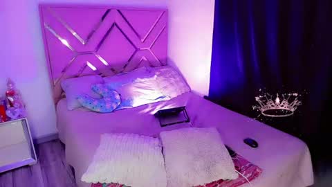 naomisaenz01 online show from 07/28/26, 11:17