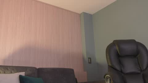 Naomi online show from 01/10/25, 03:06