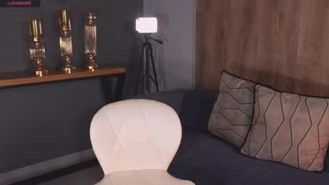 Naomi online show from 11/15/25, 11:29