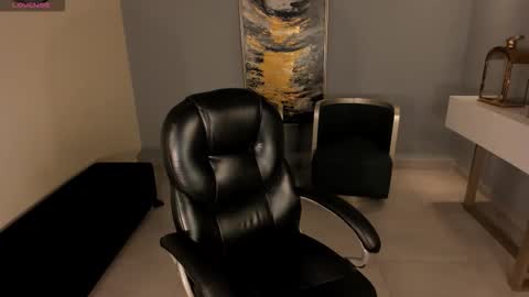 Naomi online show from 11/23/25, 01:00