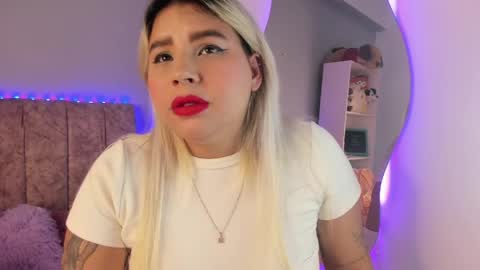 Laura  online show from 05/19/26, 05:36