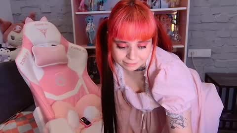 Snapshot of naomistorm_ chatting on 03/11/25, 12:50 Naomi online show from 03/11/25, 12:50