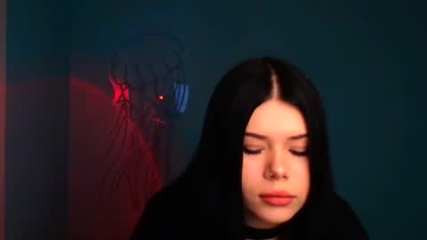 Snapshot of naomivibes chatting on 09/25/25, 05:11 Naomi online show from 09/25/25, 05:11