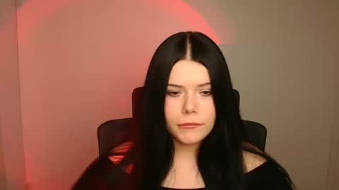 Snapshot of naomivibes chatting on 10/24/25, 06:37 Naomi online show from 10/24/25, 06:37