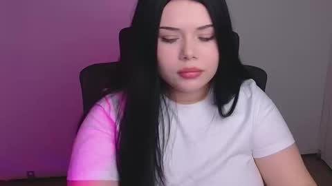 Snapshot of naomivibes chatting on 11/04/25, 06:51 Naomi online show from 11/04/25, 06:51