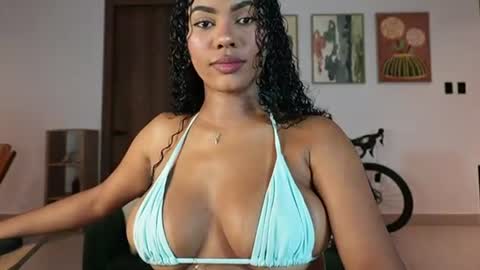 Naomi     online show from 06/25/26, 03:50