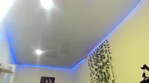 naomy online show from 12/14/24, 01:50