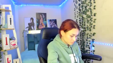 naomy online show from 02/04/25, 01:45