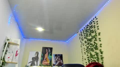 naomy online show from 03/02/25, 10:48