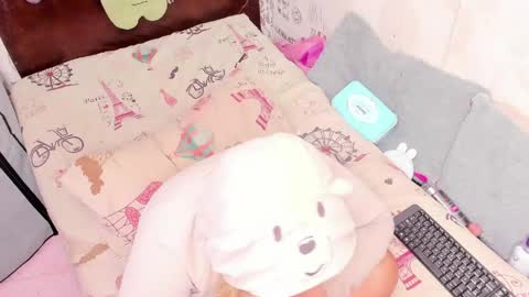 Naomyfoxx online show from 05/17/26, 05:05