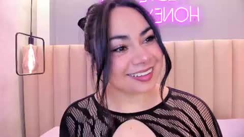 Snapshot of naomymonroe_ chatting on 06/10/26, 10:47 Naomy online show from 06/10/26, 10:47
