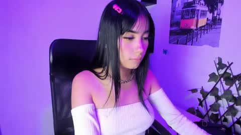 Naomy Watson online show from 11/07/25, 02:28