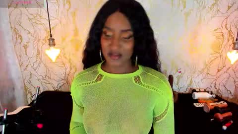 Naomy online show from 11/07/25, 08:42