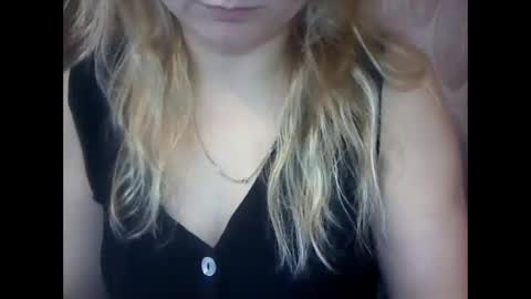 NarcisJill online show from 10/22/25, 10:37