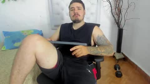 Snapshot of narciso_kh chatting on 11/23/25, 02:11 deibyd online show from 11/23/25, 02:11