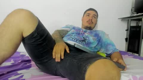 Snapshot of narciso_kh chatting on 02/15/26, 06:48 deibyd online show from 02/15/26, 06:48