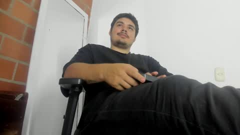 Snapshot of narciso_kh chatting on 04/01/26, 06:47 deibyd online show from 04/01/26, 06:47