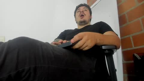 Snapshot of narciso_kh chatting on 04/03/26, 05:00 deibyd online show from 04/03/26, 05:00