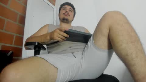 Snapshot of narciso_kh chatting on 04/04/26, 05:06 deibyd online show from 04/04/26, 05:06