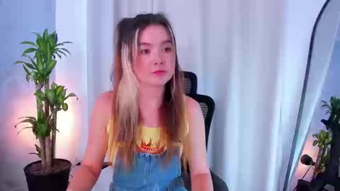 Snapshot of nashlyfontanna chatting on 03/16/26, 02:21 Nashly Fontana online show from 03/16/26, 02:21