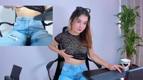 Snapshot of nashlyfontanna chatting on 06/05/26, 01:28 Nashly Fontana online show from 06/05/26, 01:28