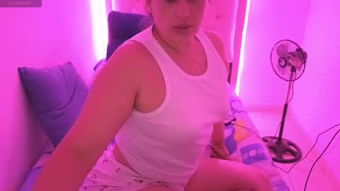 Nasly batista  online show from 10/31/25, 04:02