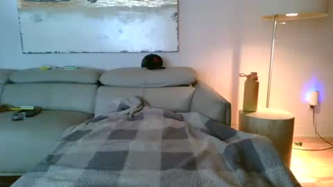 nassobout online show from 10/26/25, 12:22