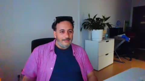 nassobout online show from 07/17/26, 11:53