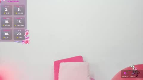 Snapshot of nassty_slutty chatting on 10/15/25, 11:49 Tanisha online show from 10/15/25, 11:49