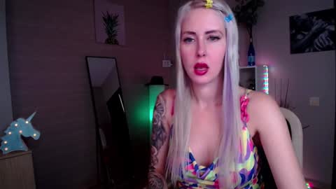 Snapshot of nastasya_cute chatting on 12/14/24, 05:07 Nastya online show from 12/14/24, 05:07