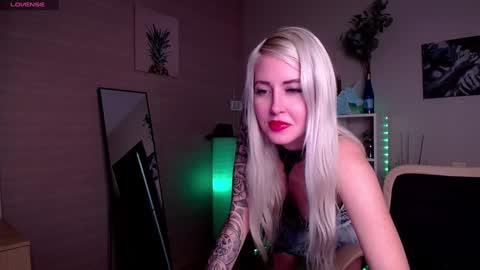 Snapshot of nastasya_cute chatting on 01/13/25, 01:45 Nastya online show from 01/13/25, 01:45